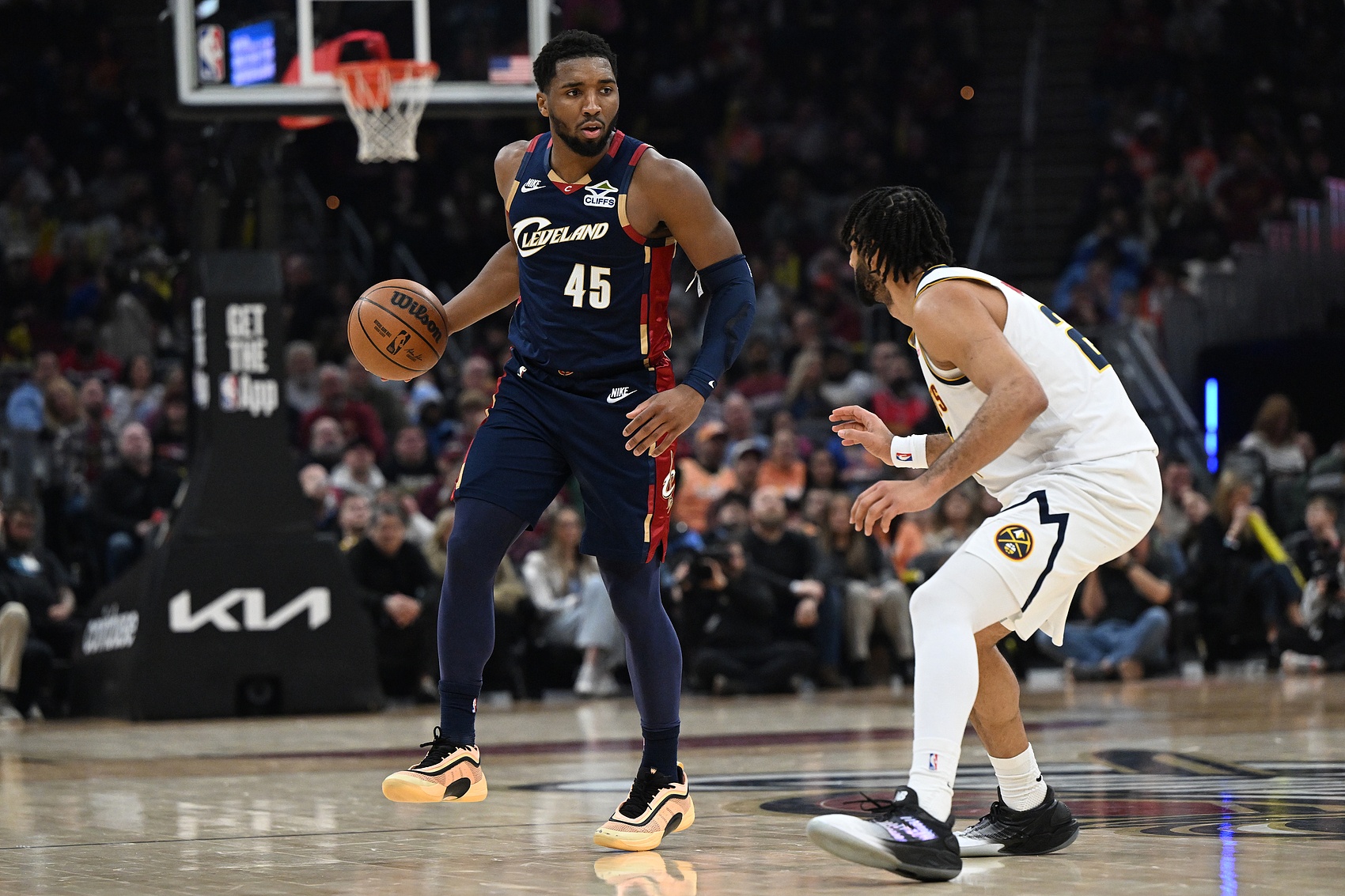 开云体育下载-穆雷本赛季单防时每回合仅让对手得0.64分 优于联盟94%的球员